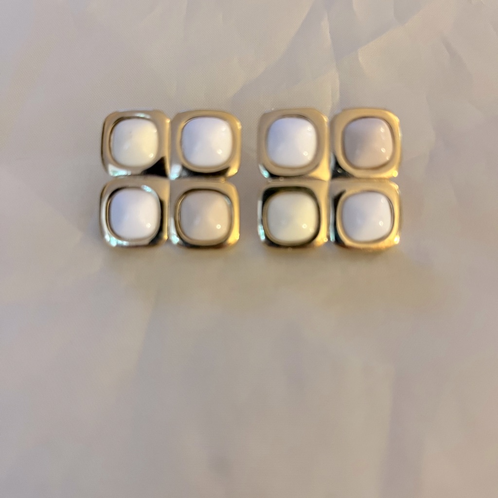 Vintage Trifari Earrings 14$